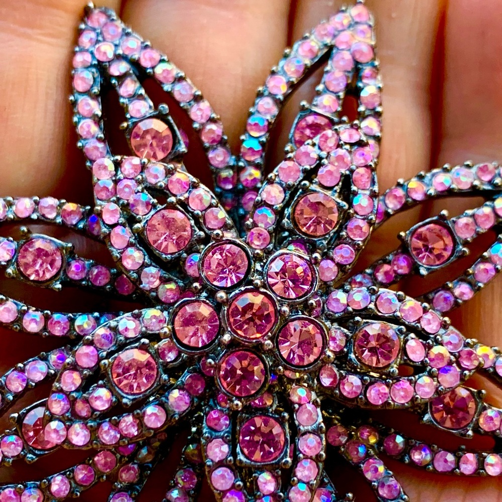 Brooches are Back! Vintage 50’s-60’s Crystal Flower Starburst Pink Iride…FIRM